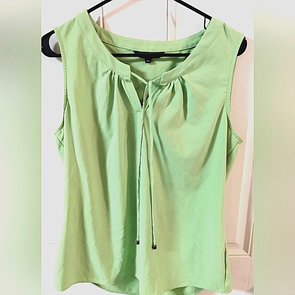 Women's lime green blouse sleeveless